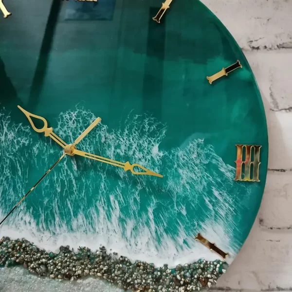 Exquisite Green Beach View Epoxy Resin Wall Clock - Image 2