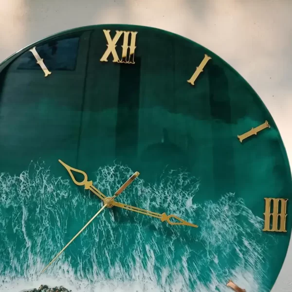 Exquisite Green Beach View Epoxy Resin Wall Clock - Image 3