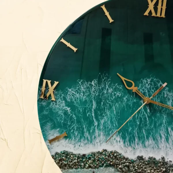 Exquisite Green Beach View Epoxy Resin Wall Clock - Image 4