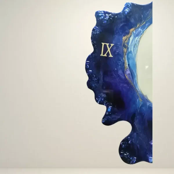 Zigzag blue resin wall clock